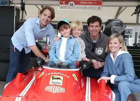 toto wolff wife and kids.